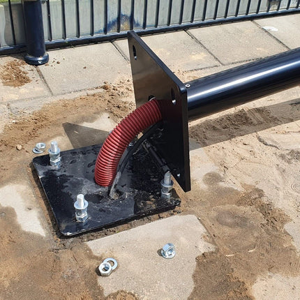 AlarmsystemExpert.co.uk Rund kameramast med lutningsankare 3 meter Ø 90mm