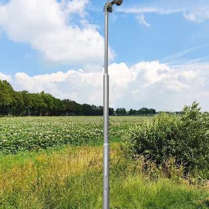 AlarmsystemExpert.co.uk Fast kameramast 4 meter avsmalnande med inspektionslucka