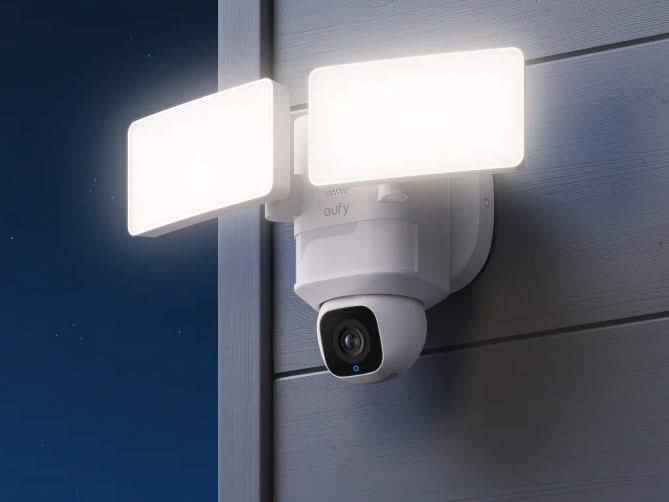 Eufy Floodlight Cam E30, WiFi Pan en Tilt camera met schijnwerpers